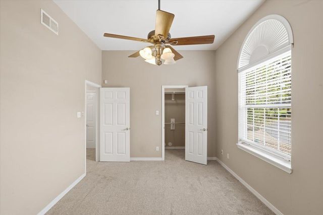 2 Oak Creek Ridge Drive, Longview, TX 75605