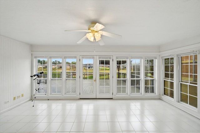 2 Oak Creek Ridge Drive, Longview, TX 75605