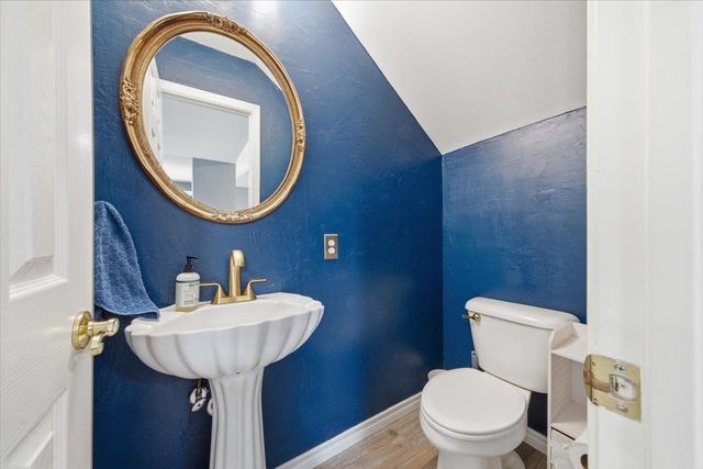 2 Oak Creek Ridge Drive, Longview, TX 75605