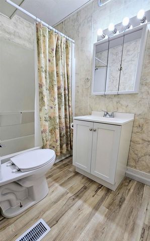 407 Locust, Waterloo, IA 50701