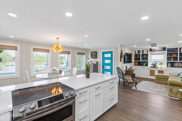 15 Coral Drive, Wrightsville Beach, NC 28480