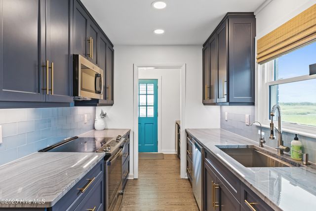 15 Coral Drive, Wrightsville Beach, NC 28480