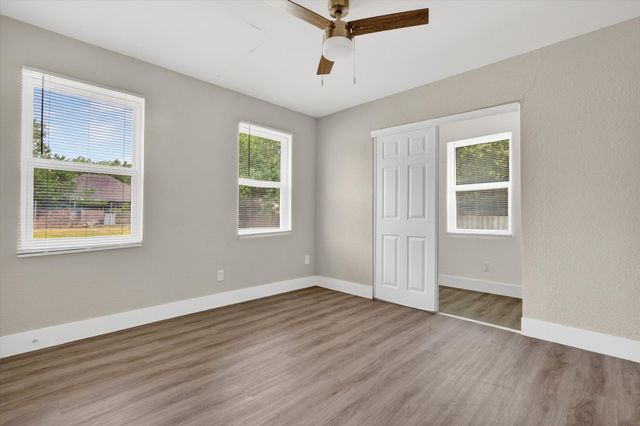 221 2nd Street, Wilmer, TX 75172