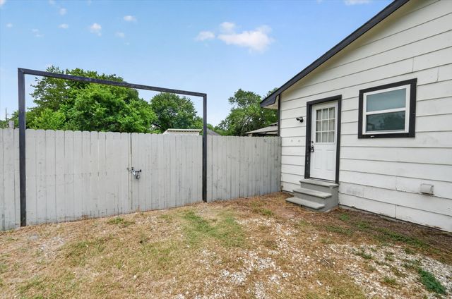 221 2nd Street, Wilmer, TX 75172