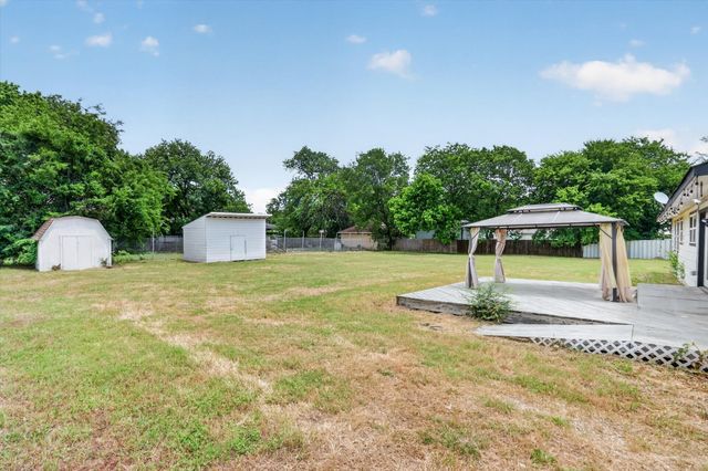221 2nd Street, Wilmer, TX 75172
