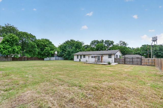 221 2nd Street, Wilmer, TX 75172
