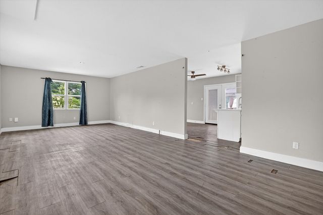 221 2nd Street, Wilmer, TX 75172