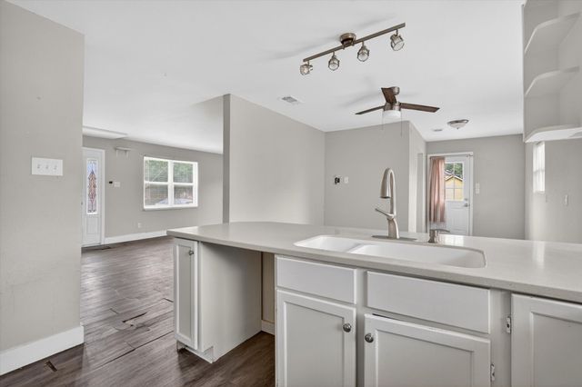 221 2nd Street, Wilmer, TX 75172