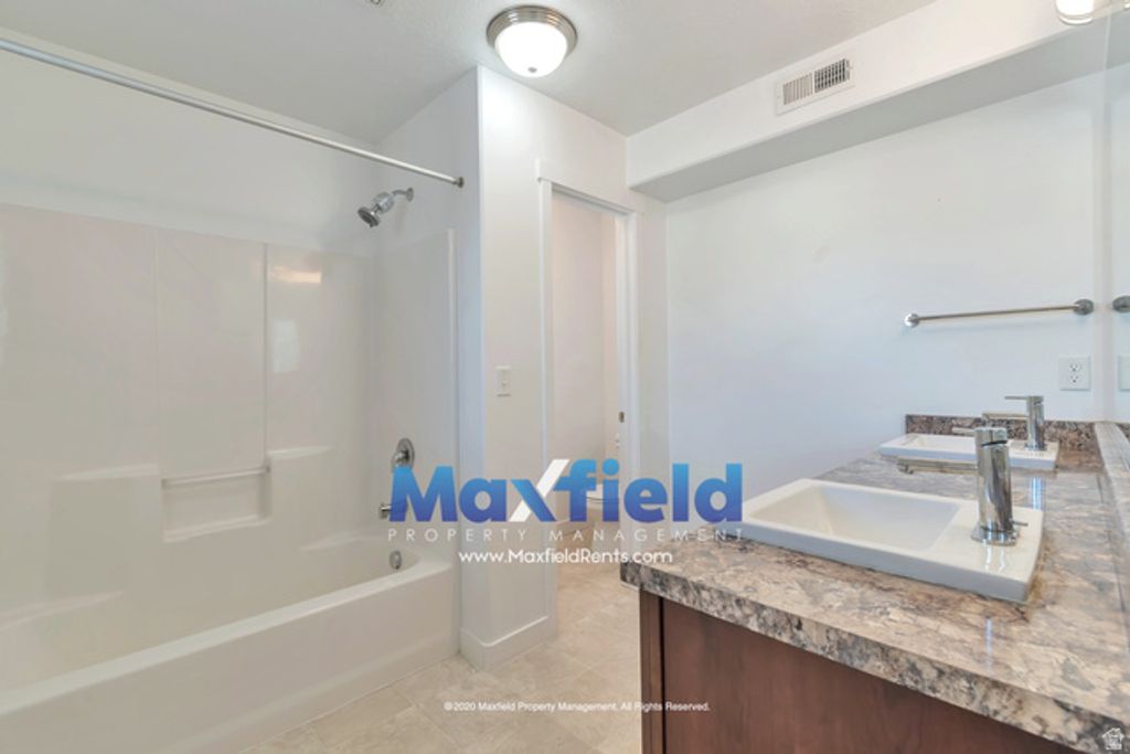 Image 16 of property listing at 13343 S FALLOWFIELD LN, Herriman, UT 84096