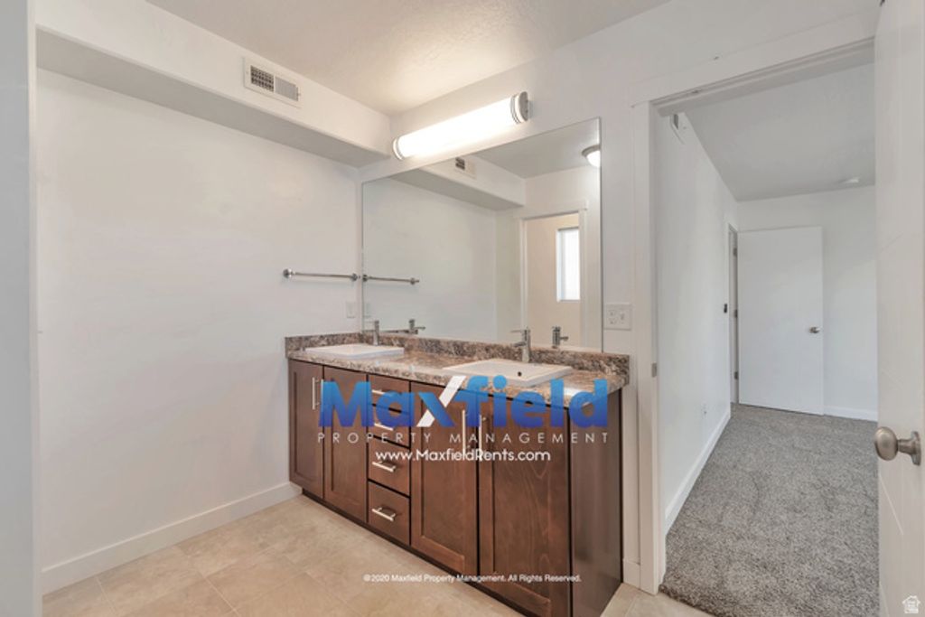 Image 17 of property listing at 13343 S FALLOWFIELD LN, Herriman, UT 84096