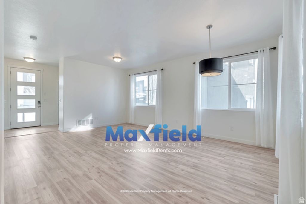 Image 4 of property listing at 13343 S FALLOWFIELD LN, Herriman, UT 84096