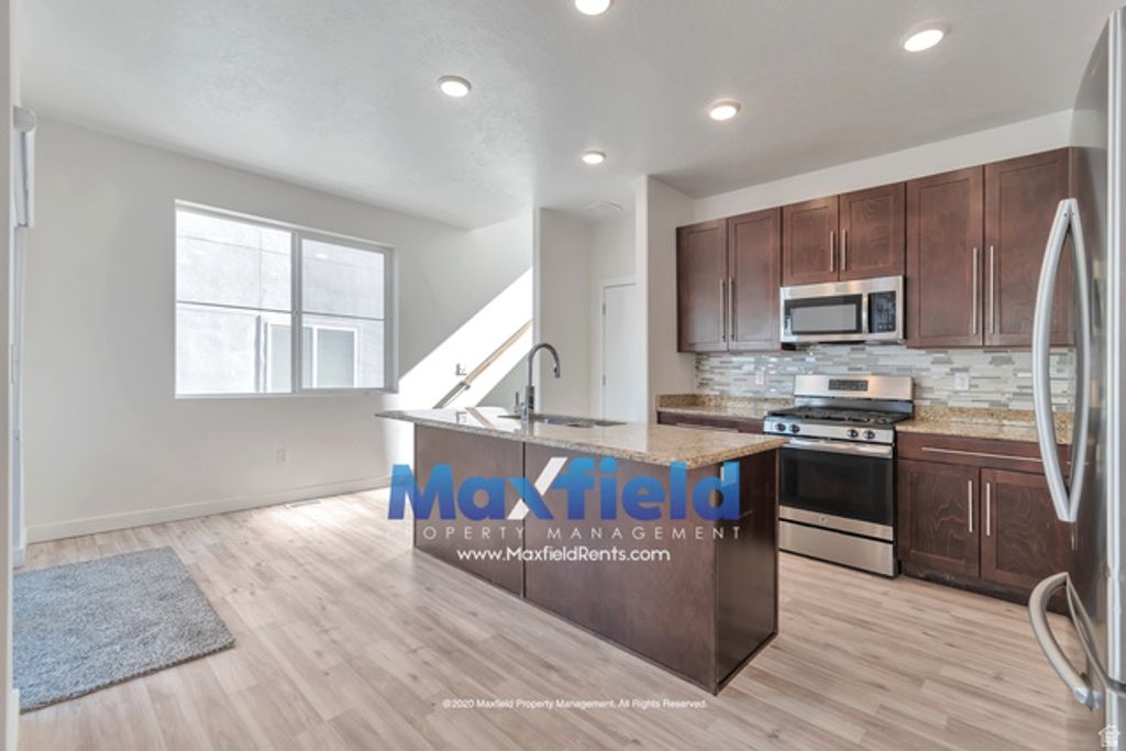 Image 7 of property listing at 13343 S FALLOWFIELD LN, Herriman, UT 84096