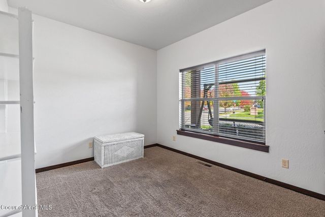 2854 W Sorbonne Dr, Coeur D'alene, ID 83815