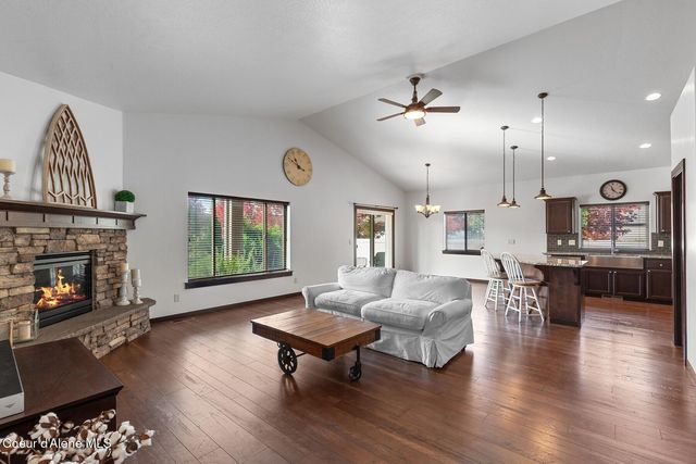 2854 W Sorbonne Dr, Coeur D'alene, ID 83815