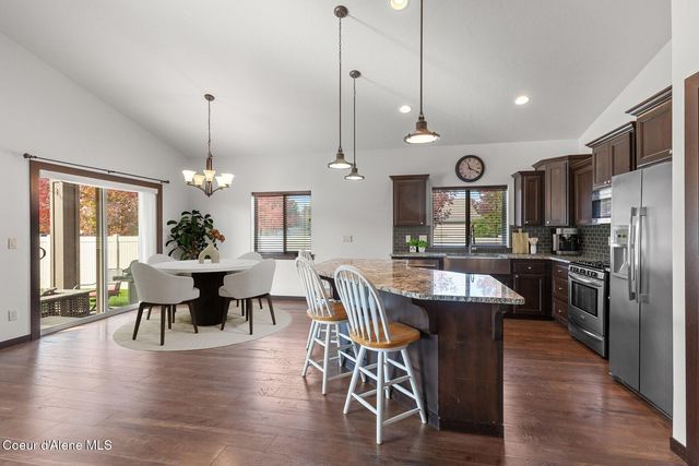 2854 W Sorbonne Dr, Coeur D'alene, ID 83815