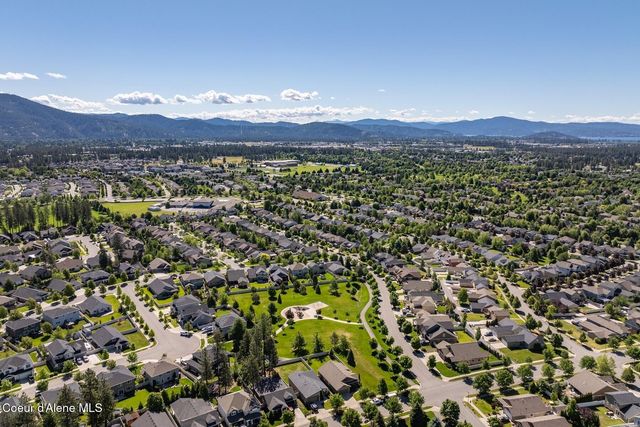 2854 W Sorbonne Dr, Coeur D'alene, ID 83815