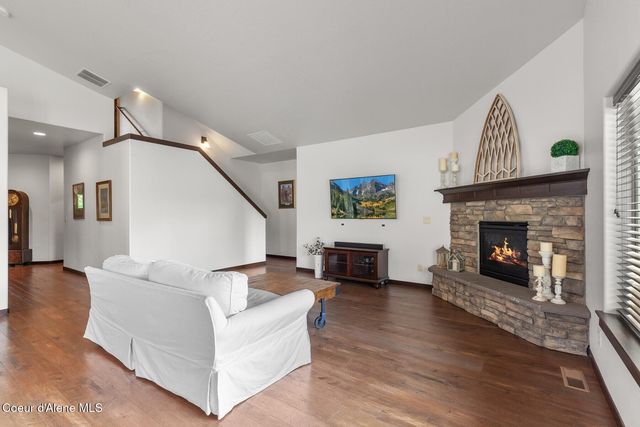 2854 W Sorbonne Dr, Coeur D'alene, ID 83815