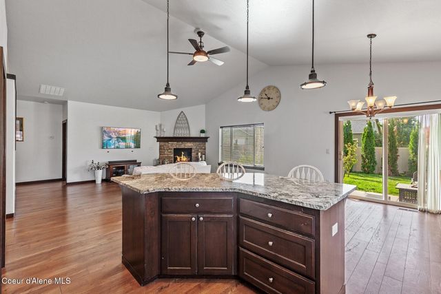 2854 W Sorbonne Dr, Coeur D'alene, ID 83815