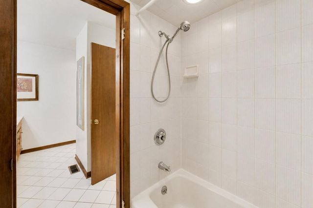 8332 N Oketo Avenue, Niles, IL 60714