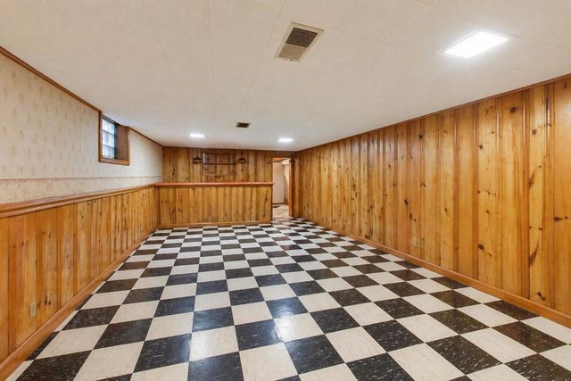 8332 N Oketo Avenue, Niles, IL 60714