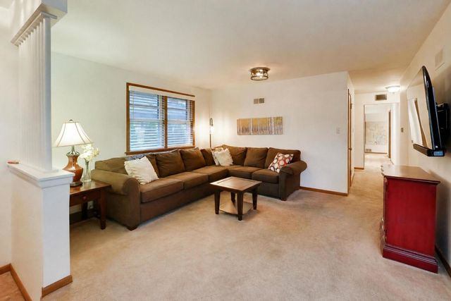 8332 N Oketo Avenue, Niles, IL 60714