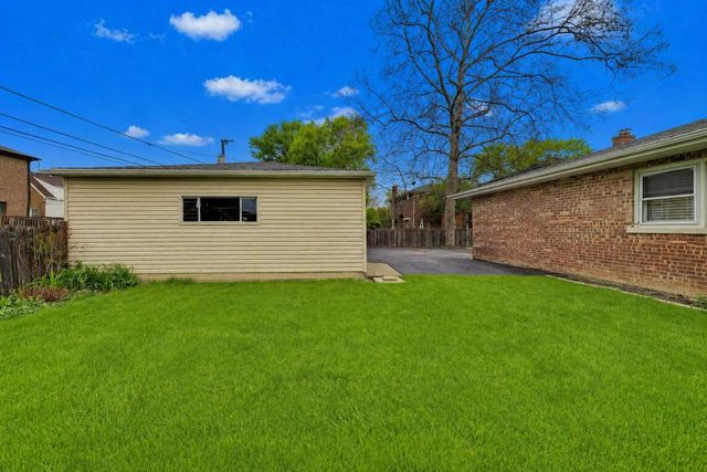 8332 N Oketo Avenue, Niles, IL 60714