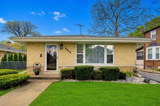 8332 N Oketo Avenue, Niles, IL 60714