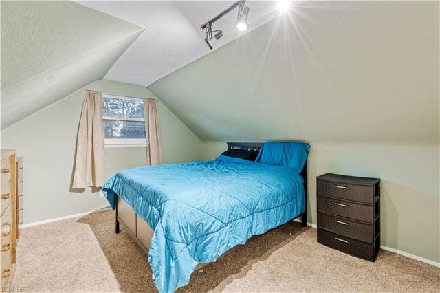 572 Rose Marie AVE, Virginia Beach, VA 23462