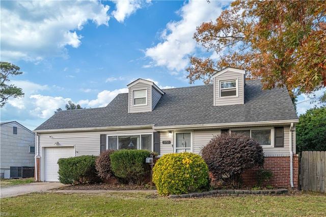 572 Rose Marie AVE, Virginia Beach, VA 23462