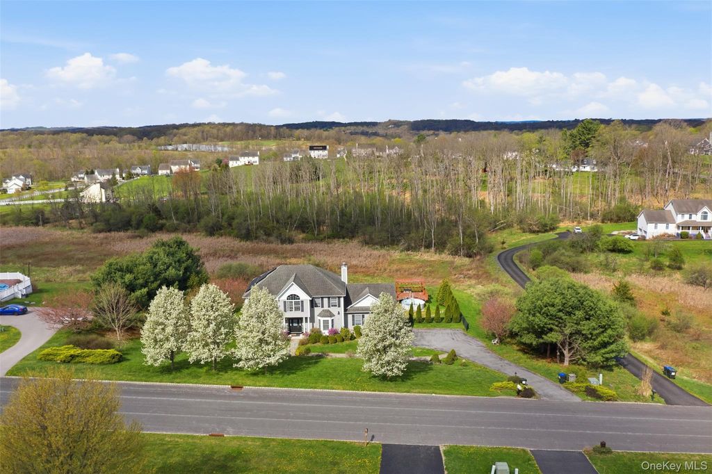 6 Von Trapp Court, Washingtonville, NY 10992
