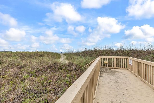 9600 Shore Dr Apt A210, Myrtle Beach, SC 29572