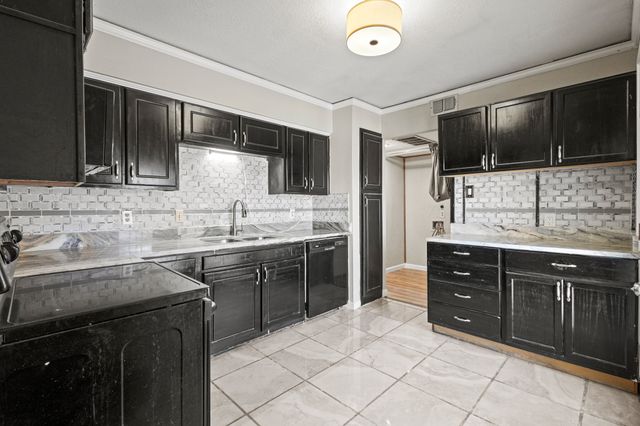 5634 Boca Raton Boulevard 209, Fort Worth, TX 76112
