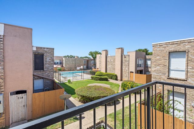 5634 Boca Raton Boulevard 209, Fort Worth, TX 76112