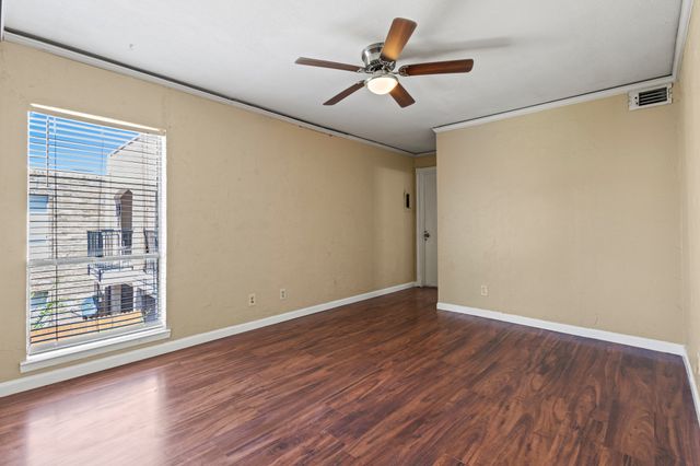 5634 Boca Raton Boulevard 209, Fort Worth, TX 76112