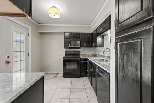 5634 Boca Raton Boulevard 209, Fort Worth, TX 76112