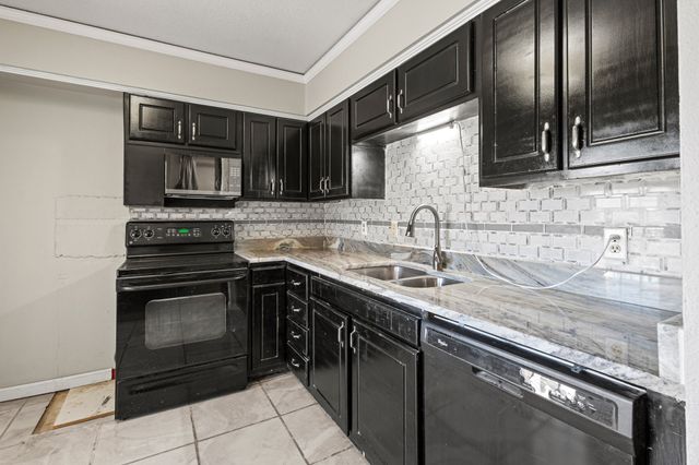 5634 Boca Raton Boulevard 209, Fort Worth, TX 76112