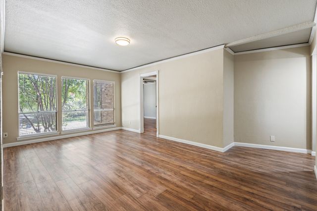 5634 Boca Raton Boulevard 209, Fort Worth, TX 76112