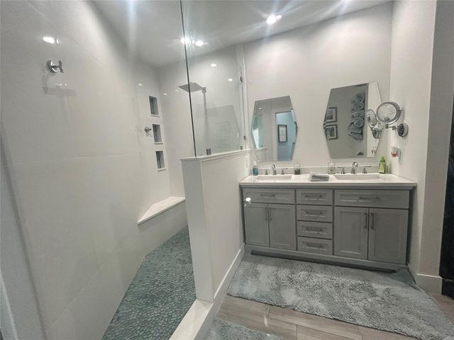 2045 Nettles Blvd, Jensen Beach, FL 34957