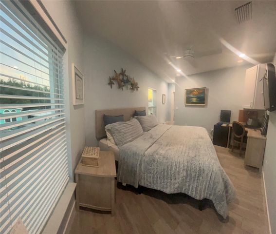 2045 Nettles Blvd, Jensen Beach, FL 34957