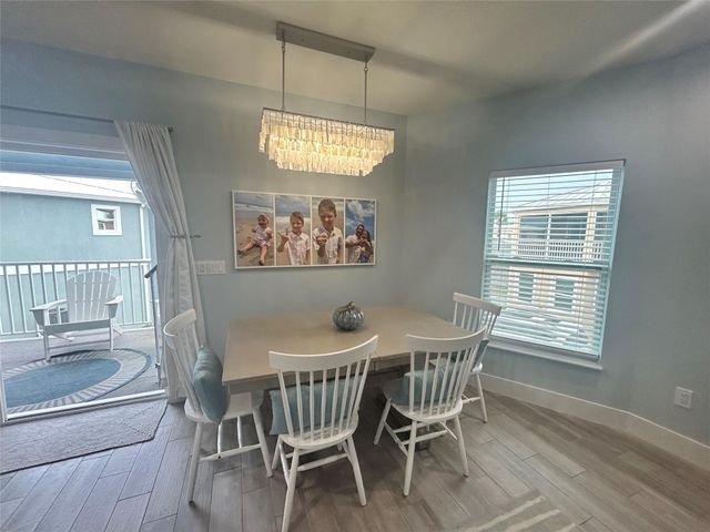 2045 Nettles Blvd, Jensen Beach, FL 34957