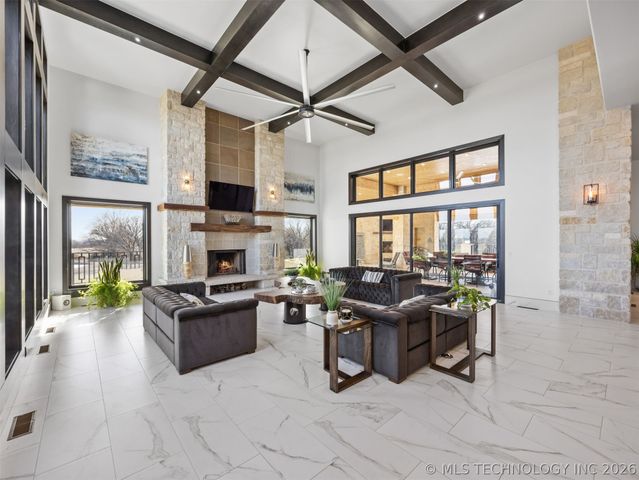 10286 S 305th East Avenue, Coweta, OK 74429