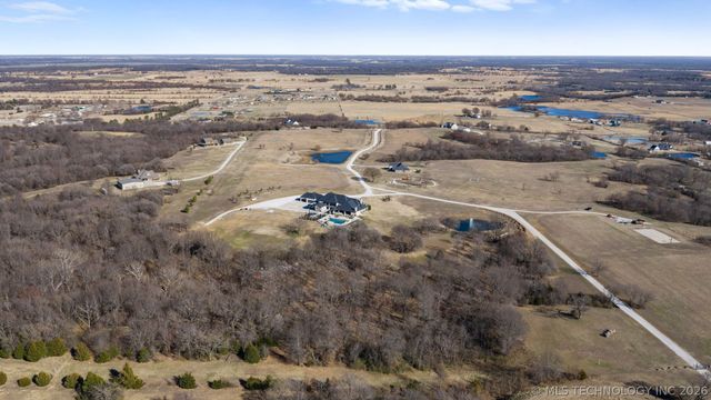 10286 S 305th East Avenue, Coweta, OK 74429