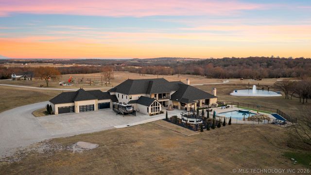 10286 S 305th East Avenue, Coweta, OK 74429