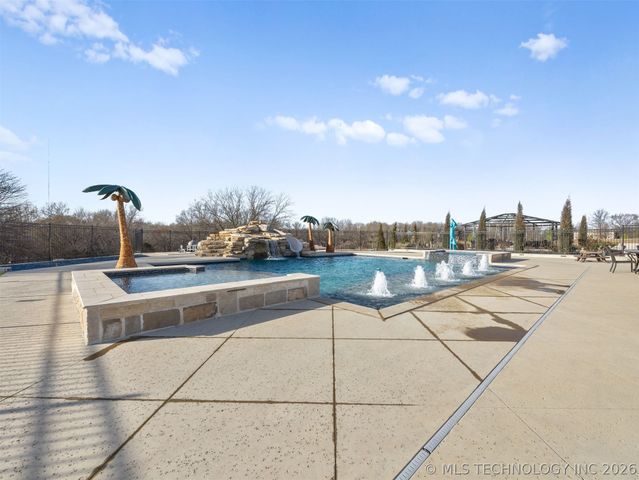 10286 S 305th East Avenue, Coweta, OK 74429