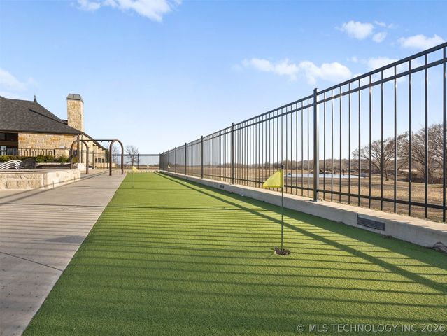 10286 S 305th East Avenue, Coweta, OK 74429