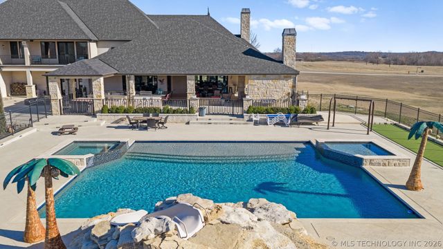 10286 S 305th East Avenue, Coweta, OK 74429