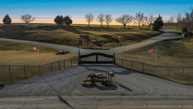 10286 S 305th East Avenue, Coweta, OK 74429