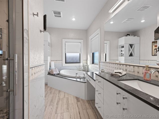 10286 S 305th East Avenue, Coweta, OK 74429