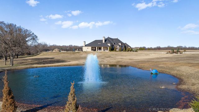 10286 S 305th East Avenue, Coweta, OK 74429