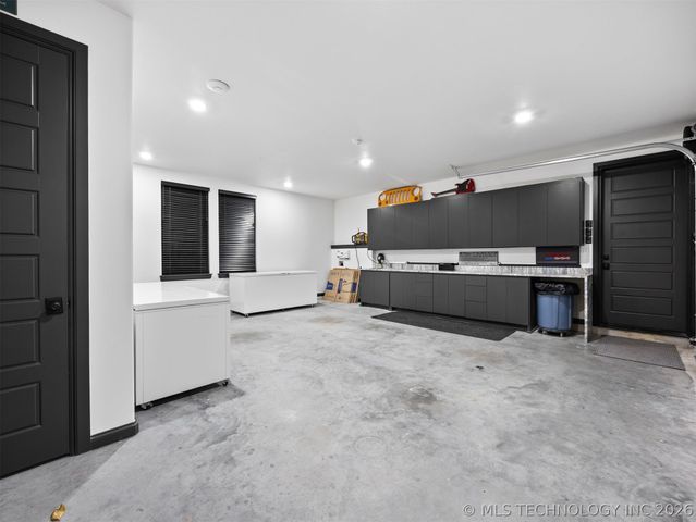 10286 S 305th East Avenue, Coweta, OK 74429